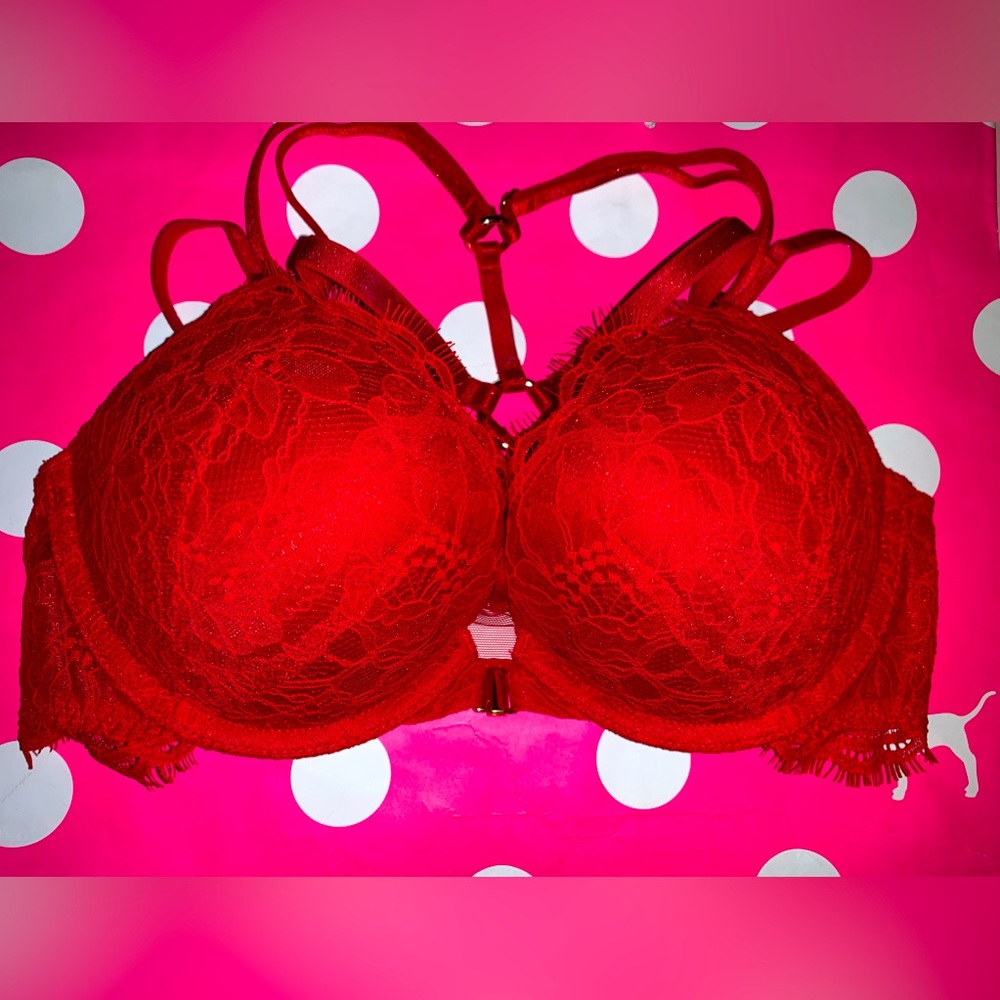 NWOT Victoria’s Secret size 34B Bombshell Plunge Red Lace Bra.